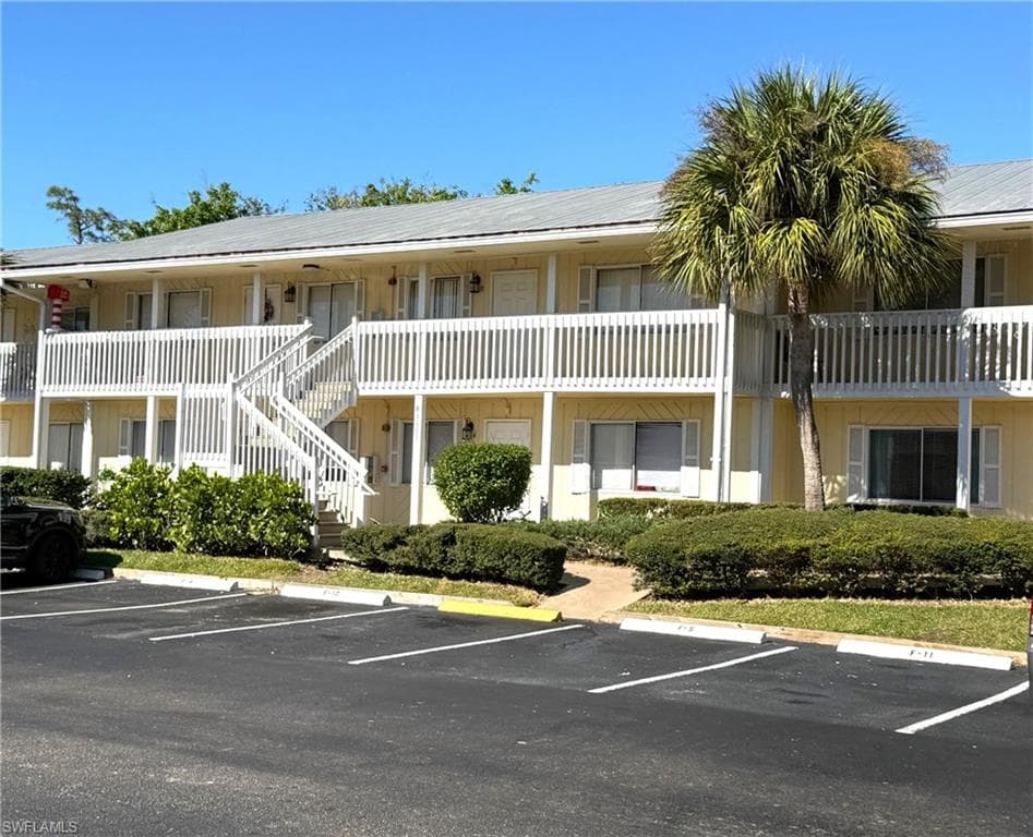 4603 Bayshore DR F9 NAPLES, FL 34112