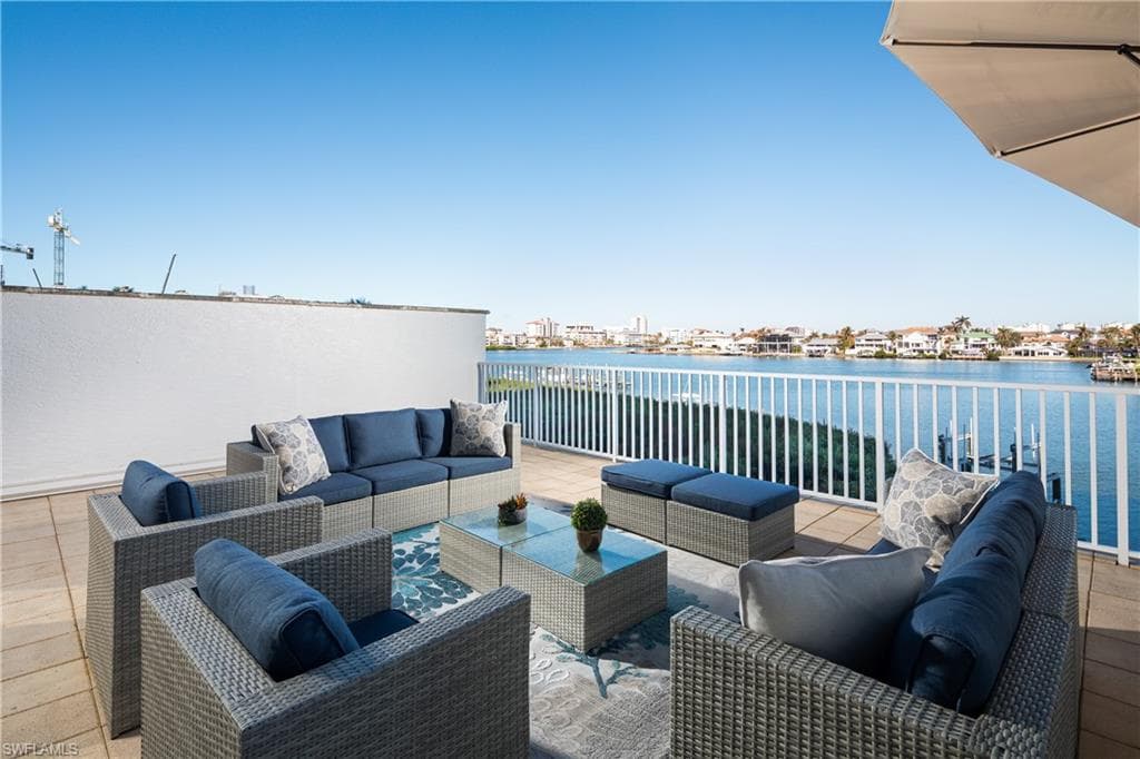 410 Flagship DR 302 NAPLES, FL 34108