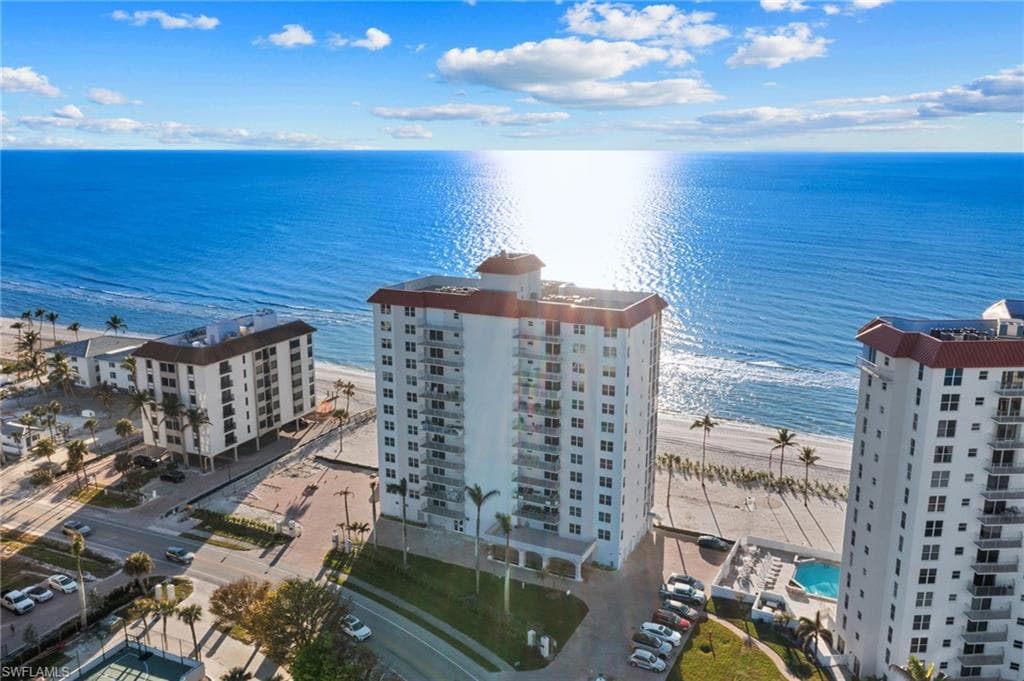 10691 Gulf Shore DR 1201 NAPLES, FL 34108