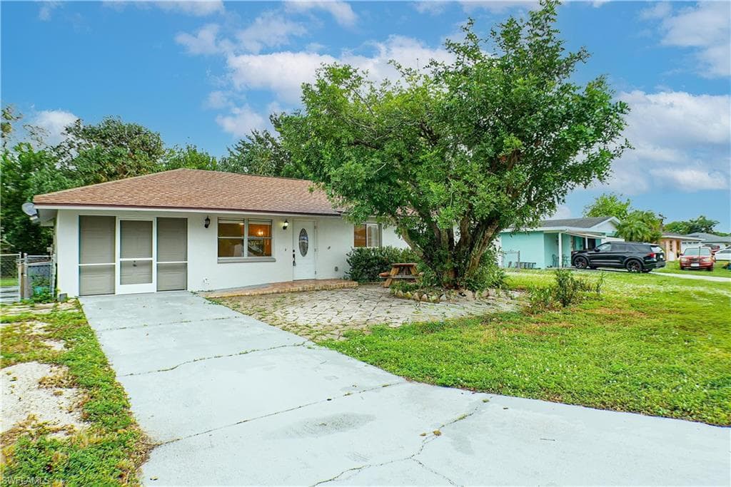 413 valley DR LEHIGH ACRES, FL 33936