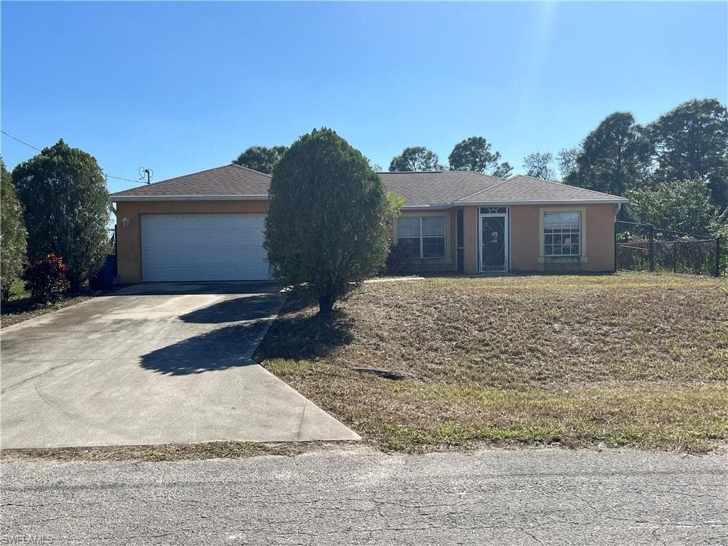 3315 21st ST SW LEHIGH ACRES, FL 33976