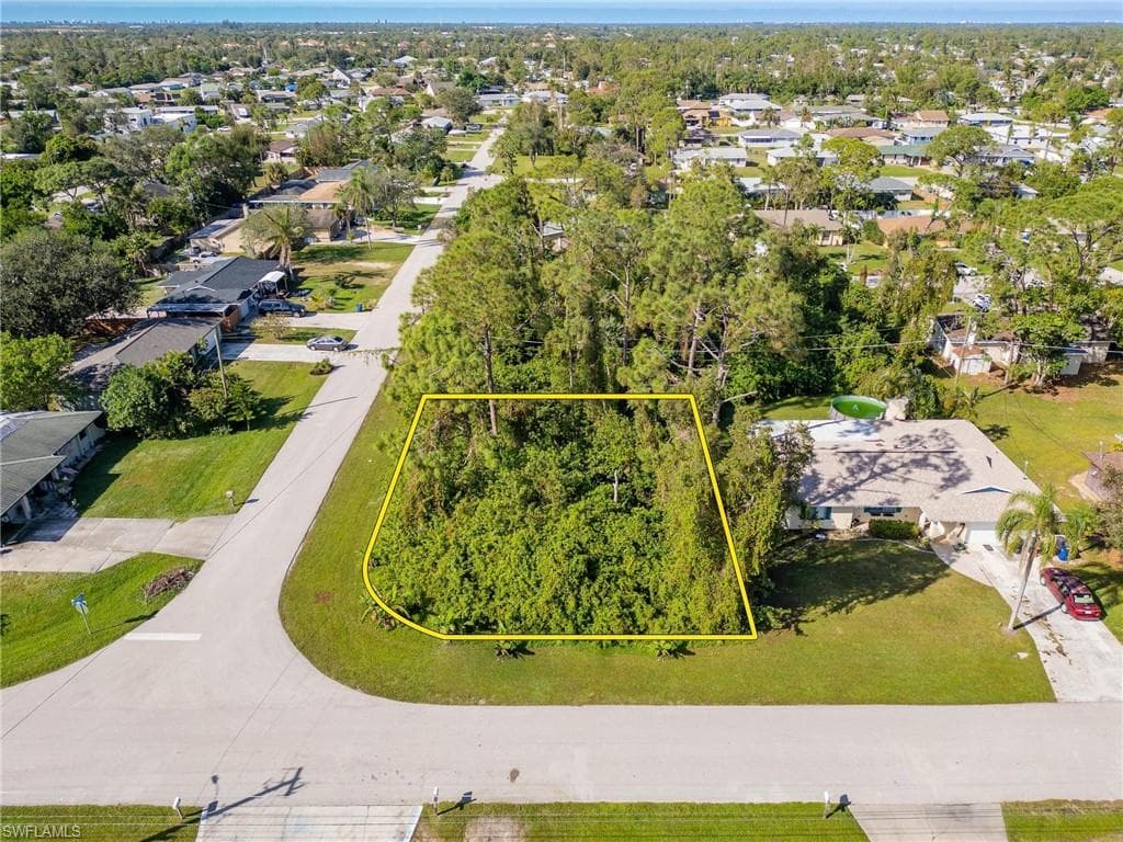 19048 Tangerine RD FORT MYERS, FL 33967