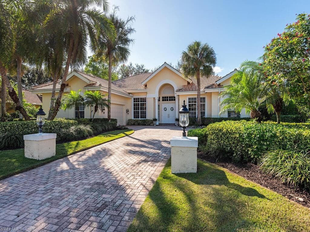 779 Tramore LN NAPLES, FL 34108