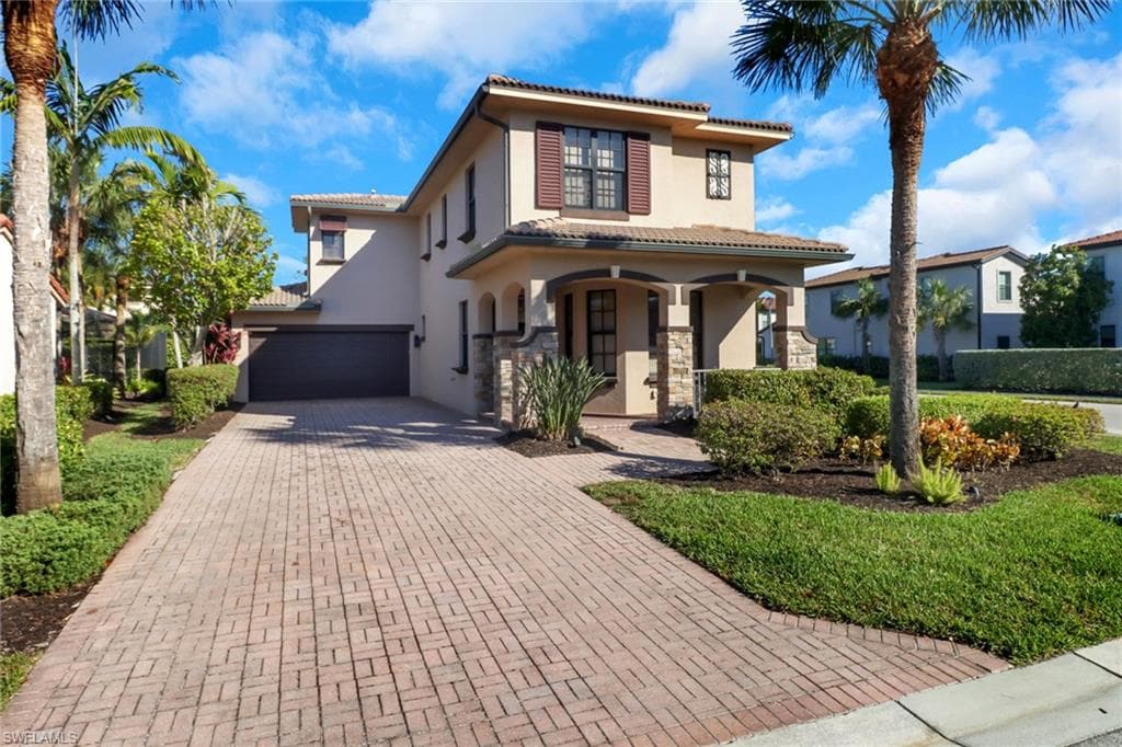 1233 Kendari TER NAPLES, FL 34113