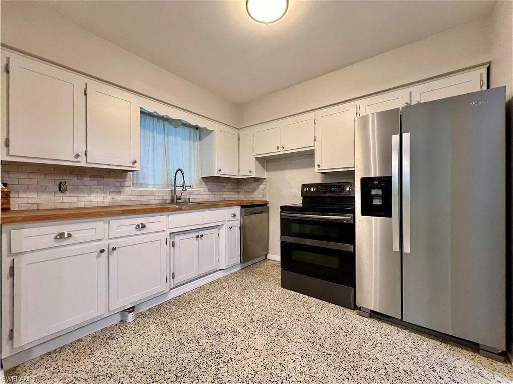 1729 Coronado RD FORT MYERS, FL 33901