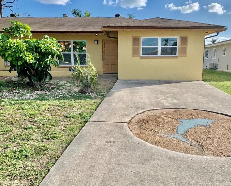 4833 Esplanade ST BONITA SPRINGS, FL 34134