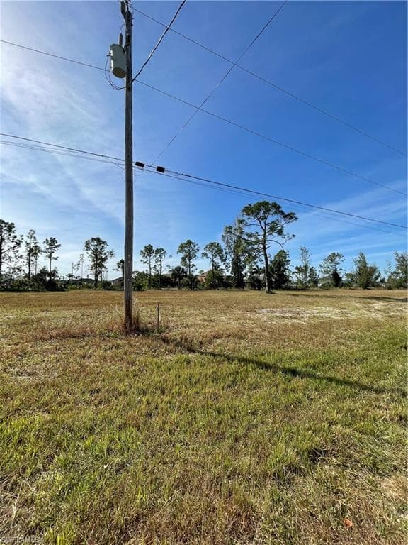 2206 NE 35th LN CAPE CORAL, FL 33914