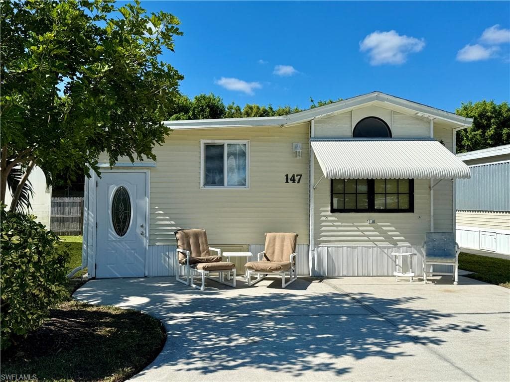 147 Cheetah DR 147 NAPLES, FL 34114