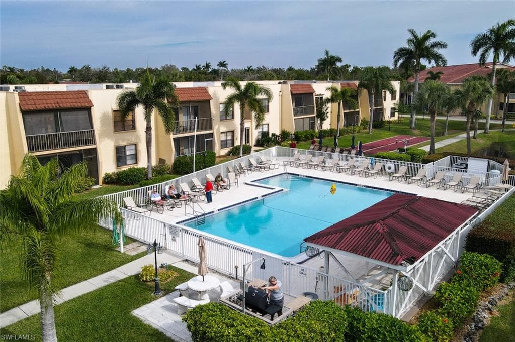 12471 McGregor BLVD 8 FORT MYERS, FL 33919