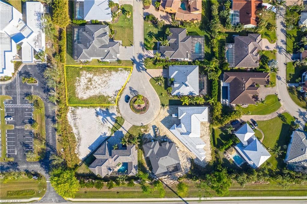 8726 Lakefront CT FORT MYERS, FL 33908