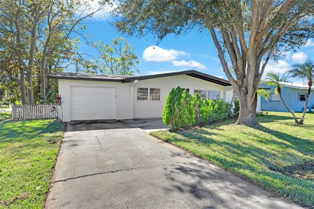 13037 9th ST FORT MYERS, FL 33905