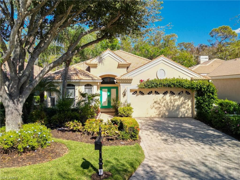 9190 Troon Lakes DR NAPLES, FL 34109