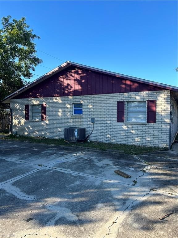 275 Hubbard AVE NORTH FORT MYERS, FL 33917