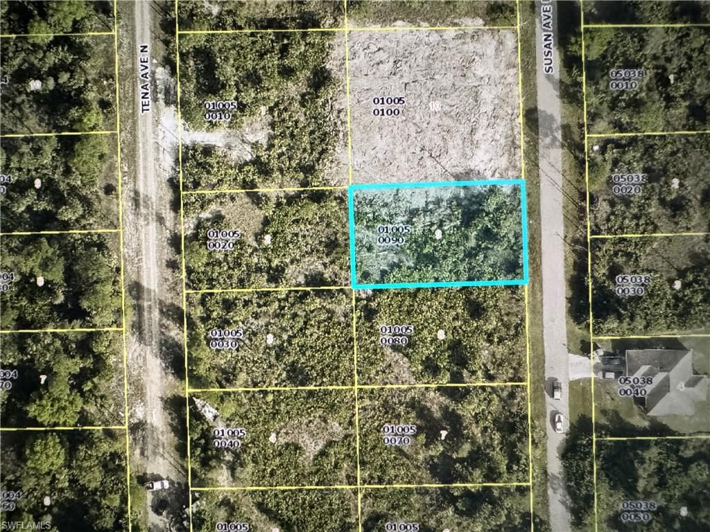 6007 Susan AVE N LEHIGH ACRES, FL 33971