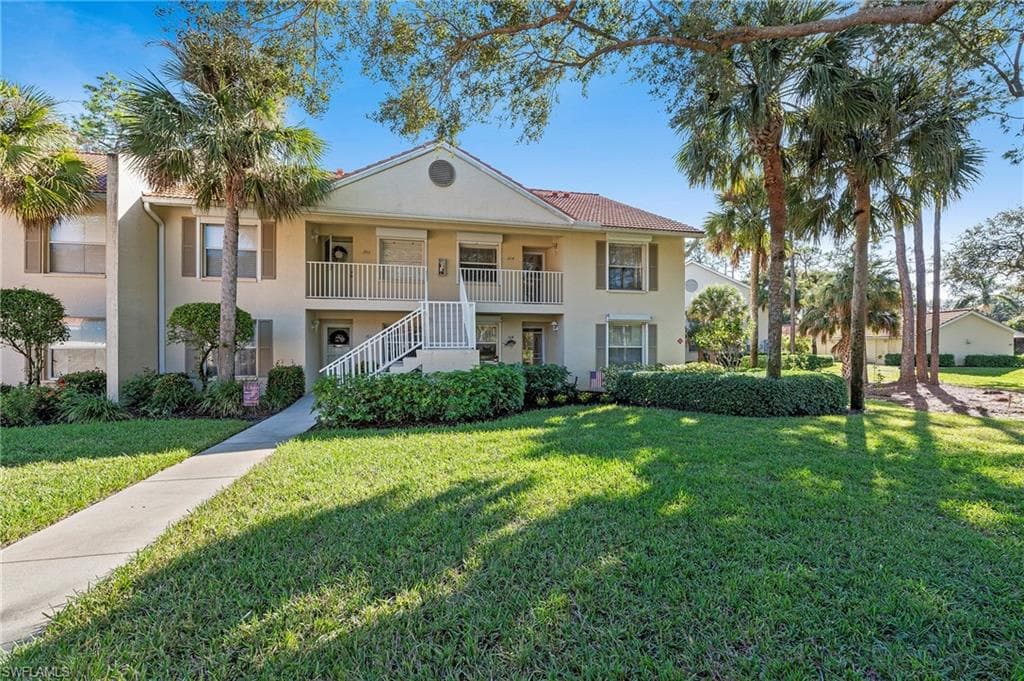 161 Robin Hood CIR 2-104 NAPLES, FL 34104
