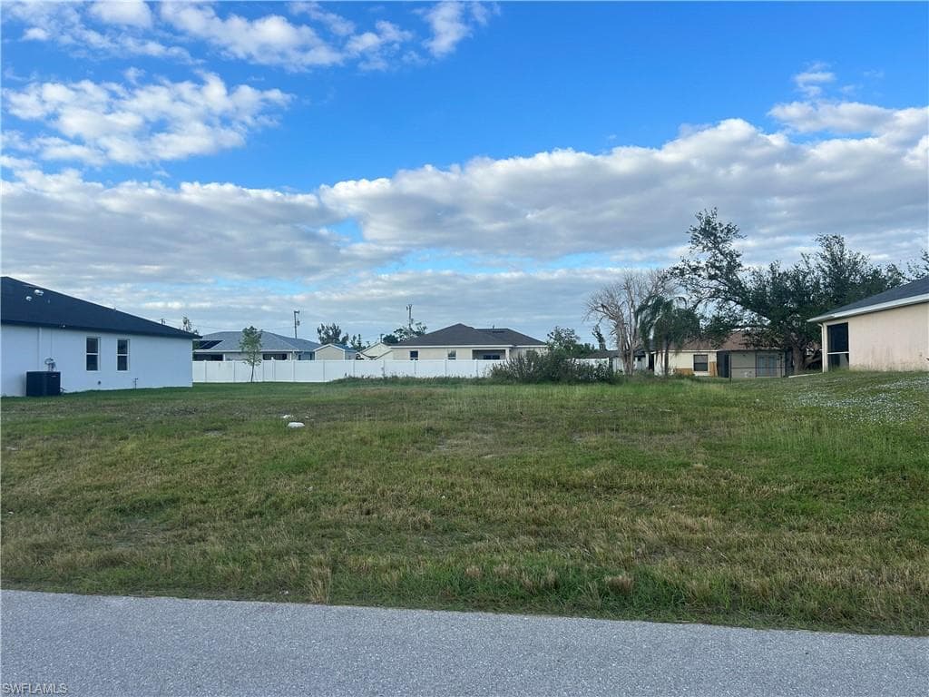 901 NW 1st ST CAPE CORAL, FL 33993