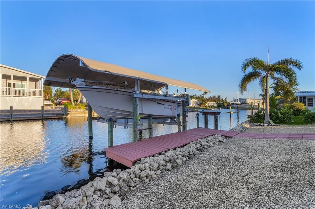 7175 Cobiac DR ST. JAMES CITY, FL 33956