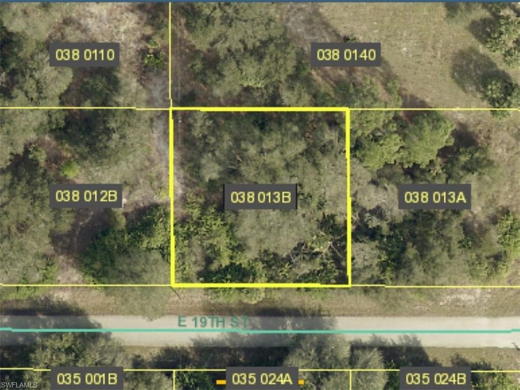 3305 E 19th ST LEHIGH ACRES, FL 33972