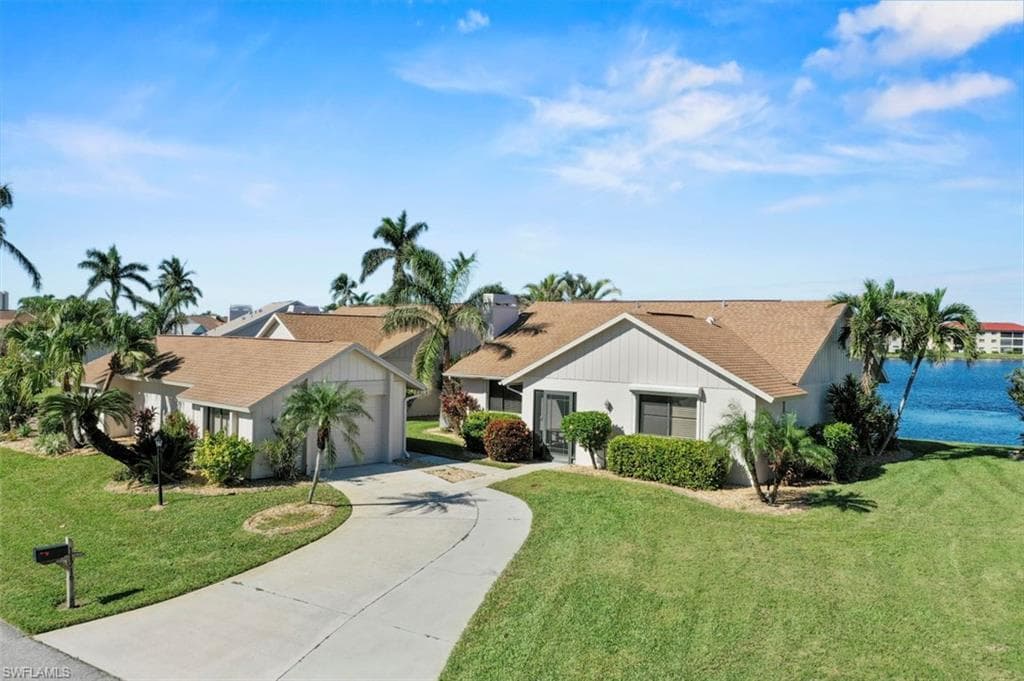 11716 Caravel CIR FORT MYERS, FL 33908