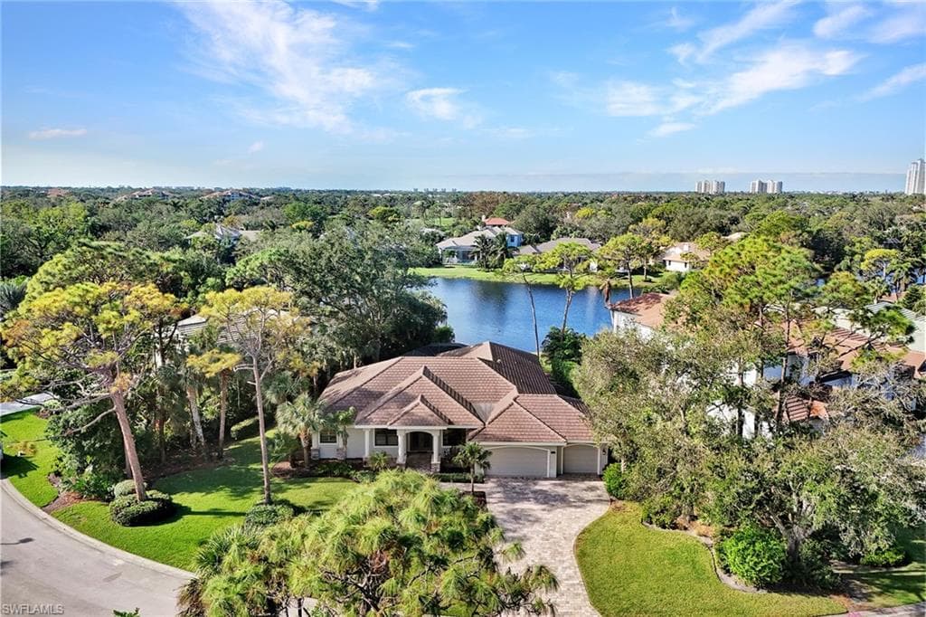 3732 Woodlake DR BONITA SPRINGS, FL 34134
