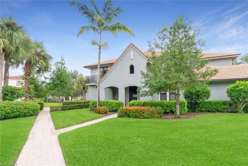 1383 Artesia DR E 701 NAPLES, FL 34113
