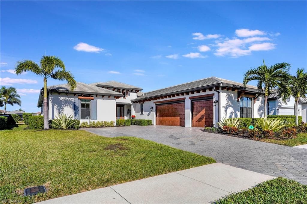11900 White Stone DR FORT MYERS, FL 33913