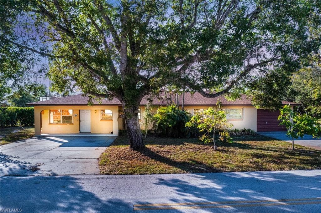 2975 14th ST N NAPLES, FL 34103