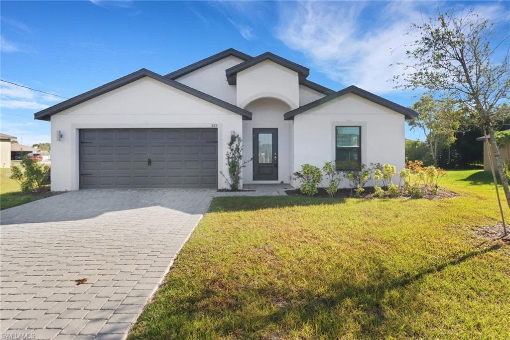 815 Unger AVE FORT MYERS, FL 33913