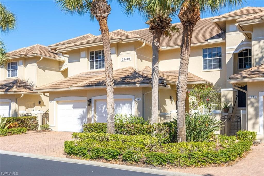 24410 Reserve CT 202 BONITA SPRINGS, FL 34134