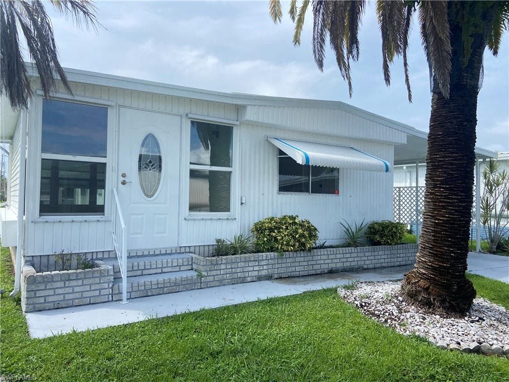 14711 Patrick Henry RD NORTH FORT MYERS, FL 33917