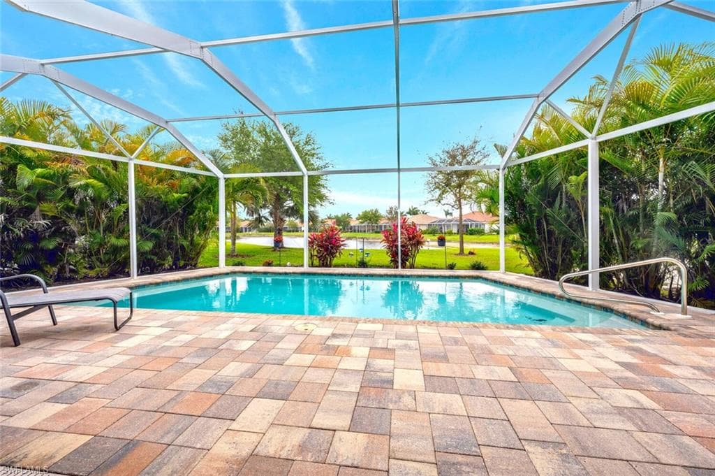 14528 Manchester DR NAPLES, FL 34114
