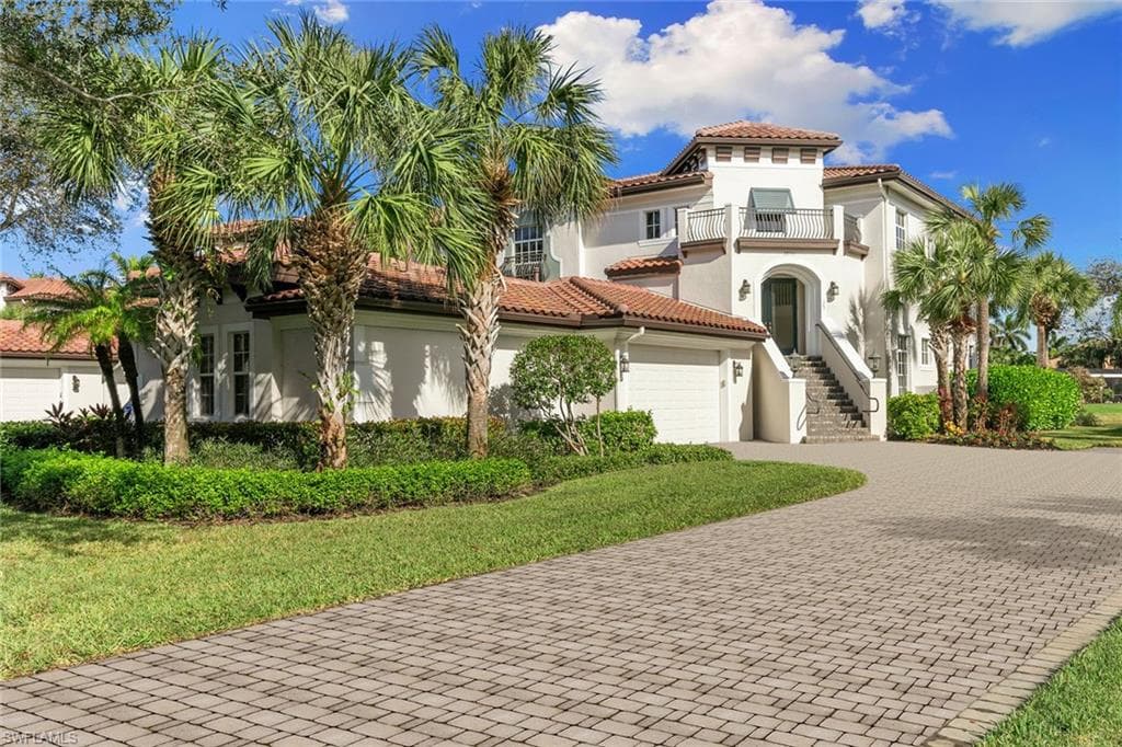 28551 Calabria CT 202 NAPLES, FL 34110