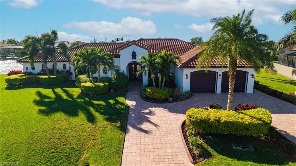 2520 SW 14th PL CAPE CORAL, FL 33914