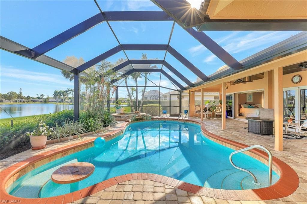 2290 Queens WAY NAPLES, FL 34112
