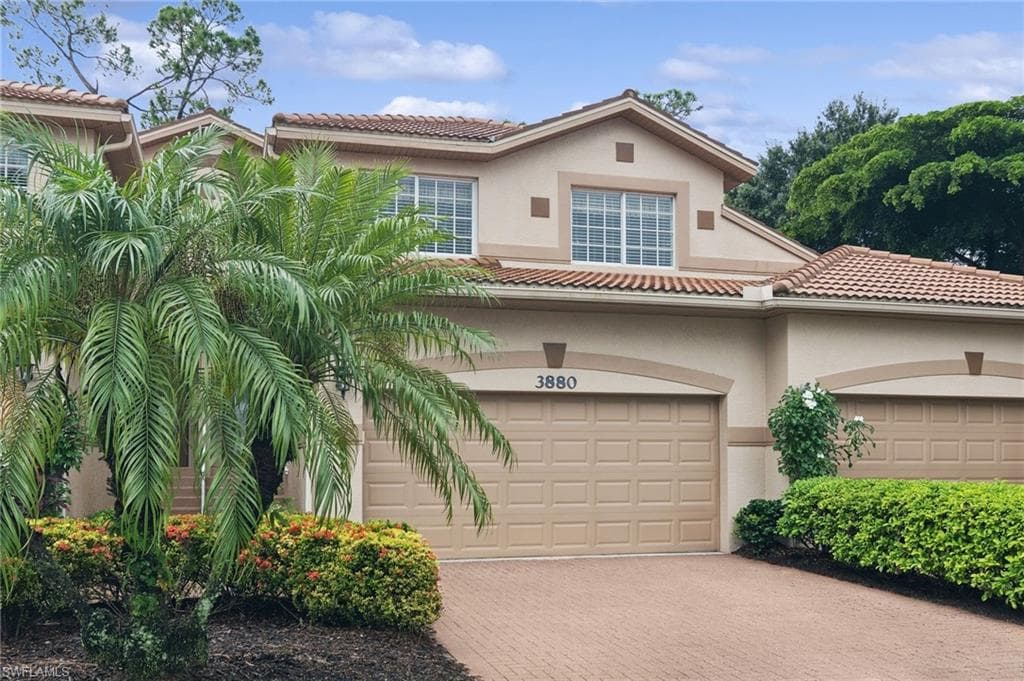 3880 Forest Glen BLVD 1-202 NAPLES, FL 34114