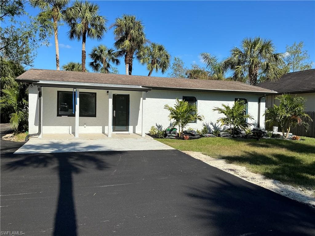 1721 Golden Gate BLVD W NAPLES, FL 34120