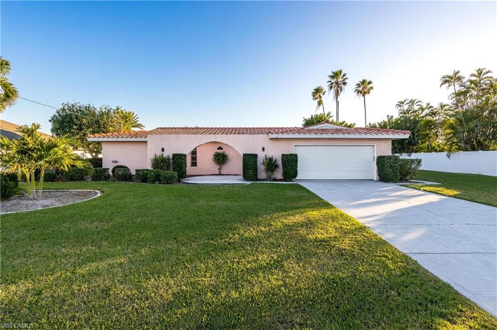 1608 SE 40th ST CAPE CORAL, FL 33904