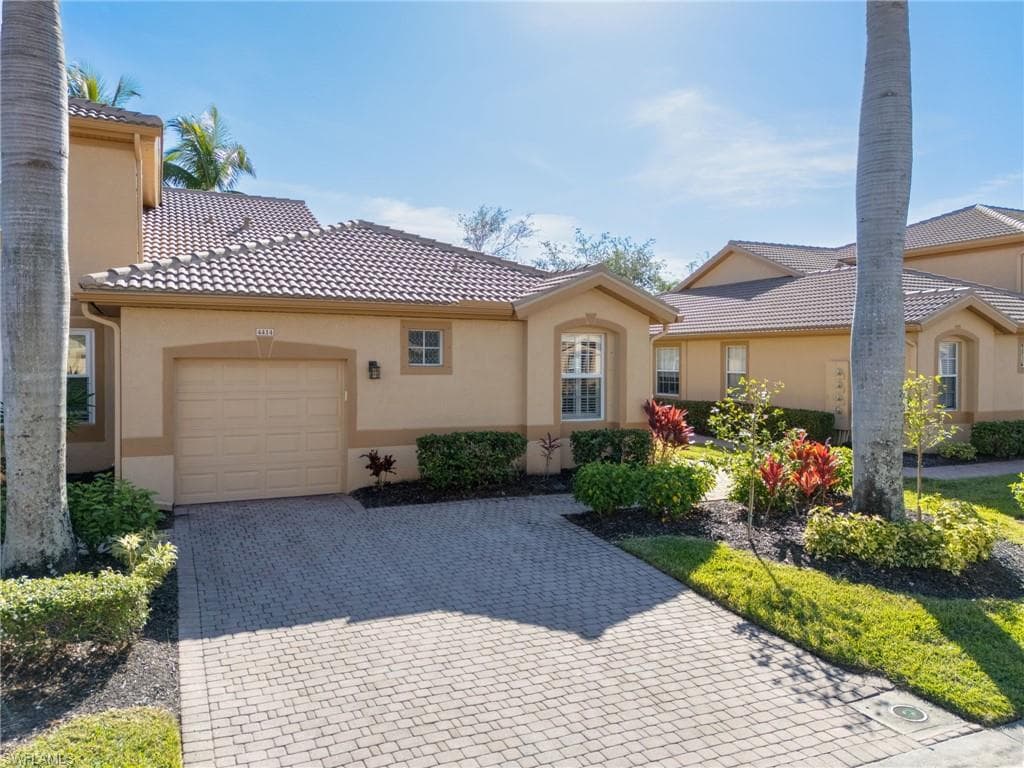 7841 Lake Sawgrass LOOP 4414 FORT MYERS, FL 33907