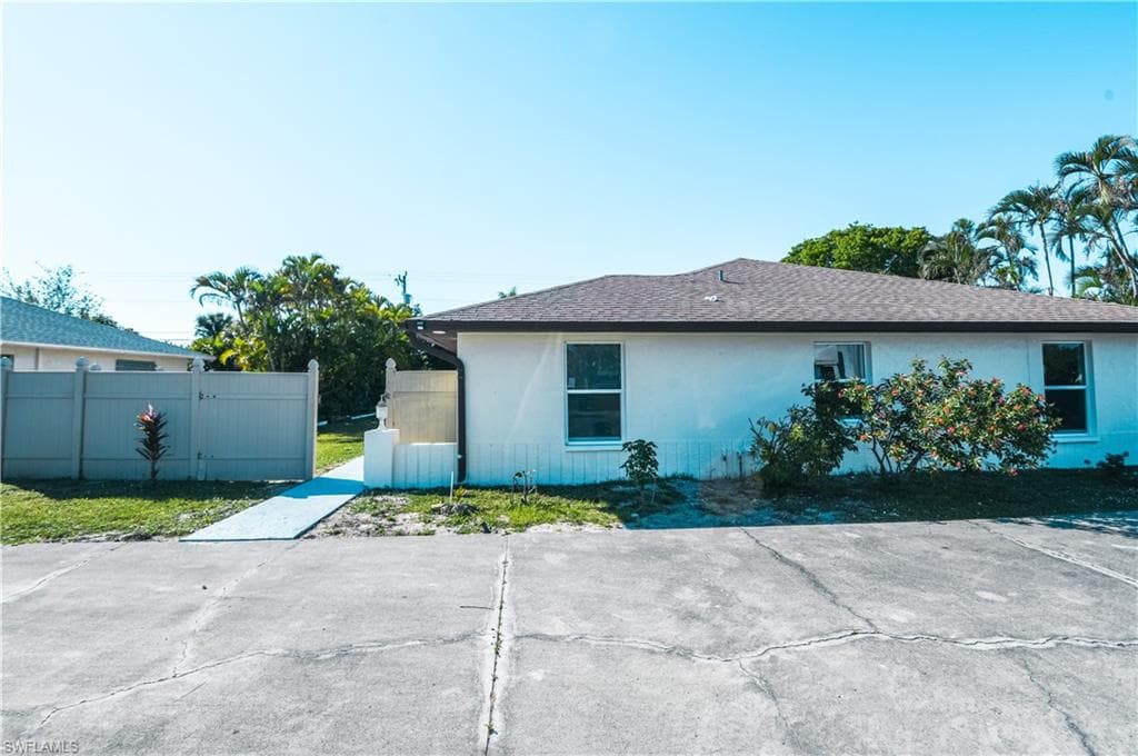 3712 SW 7th PL CAPE CORAL, FL 33914