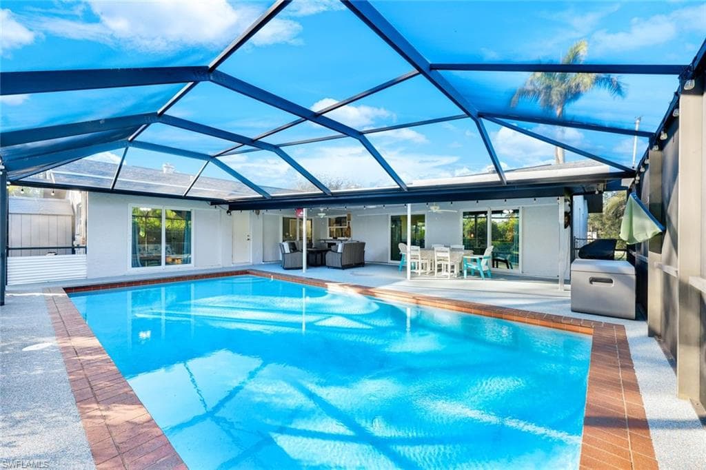 2450 Ivy AVE FORT MYERS, FL 33907