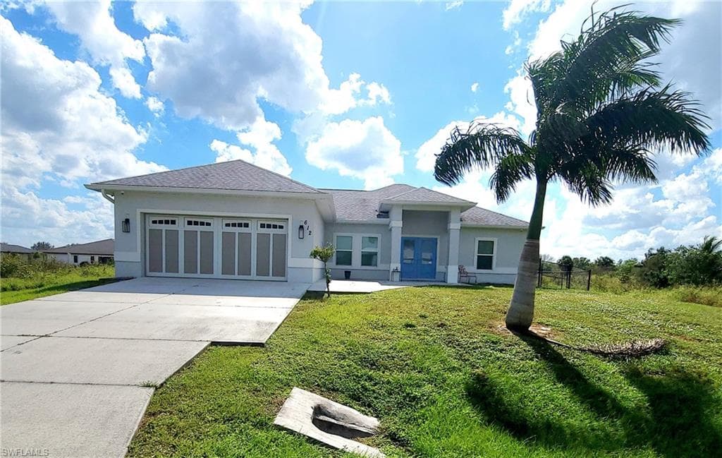 612 Kingsbury ST E LEHIGH ACRES, FL 33974