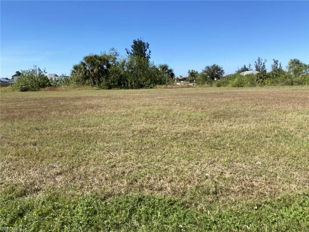 1726 NE 6th AVE CAPE CORAL, FL 33909