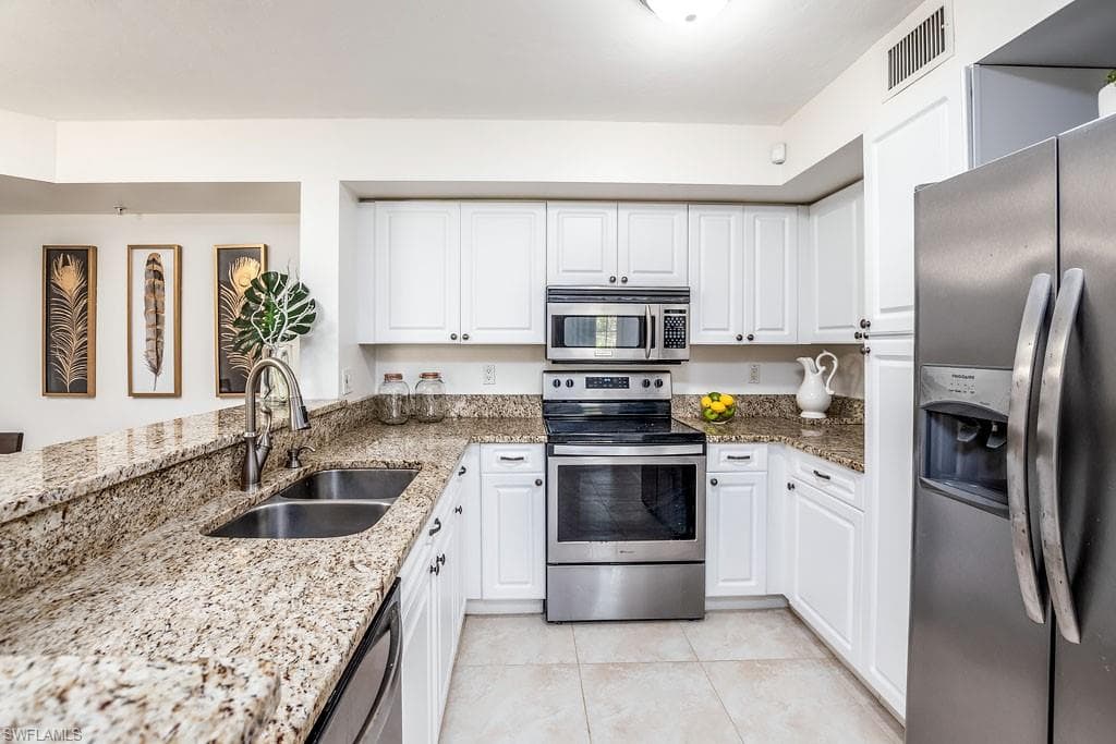 1240 Wildwood Lakes BLVD 104 NAPLES, FL 34104