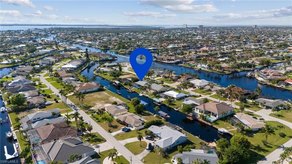4923 Santa Monica CT CAPE CORAL, FL 33904