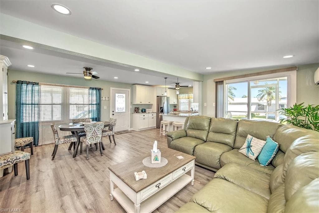 378 Verna AVE FORT MYERS, FL 33908
