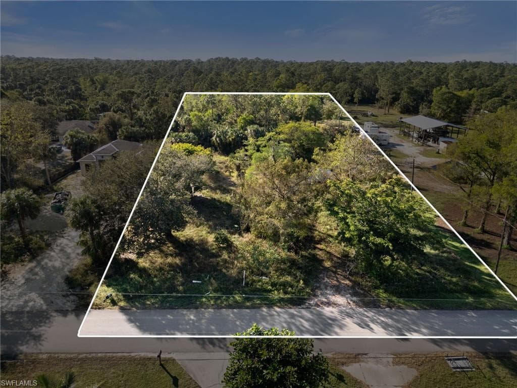 141 6th ST NE NAPLES, FL 34120