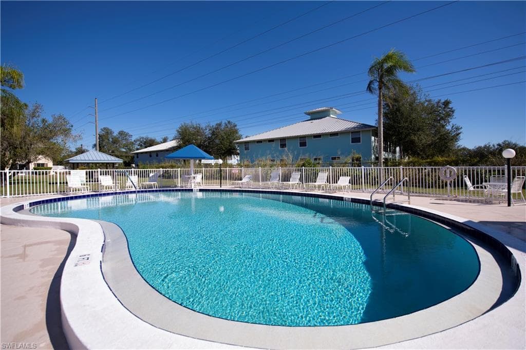 1100 Pondella RD 805 CAPE CORAL, FL 33909