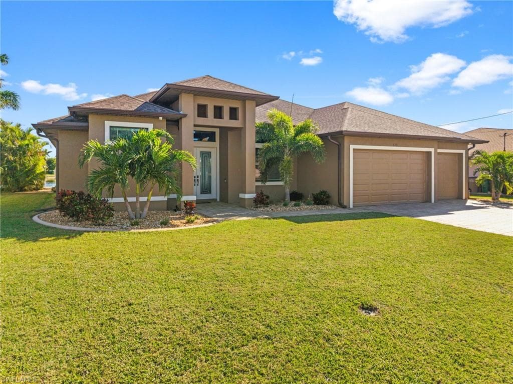 520 SE 16th TER CAPE CORAL, FL 33990