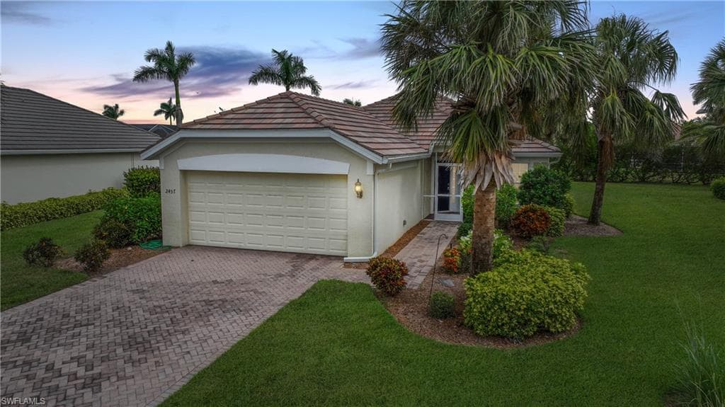 2457 Hopefield CT CAPE CORAL, FL 33991