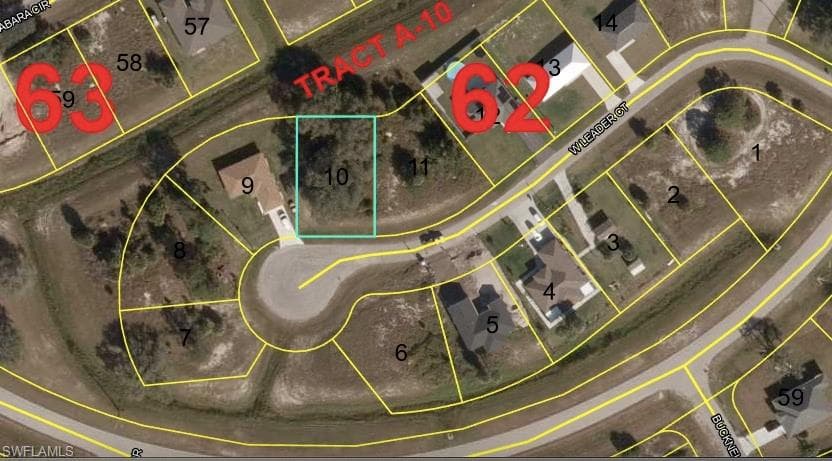 1130 W Leader CT LABELLE, FL 33935